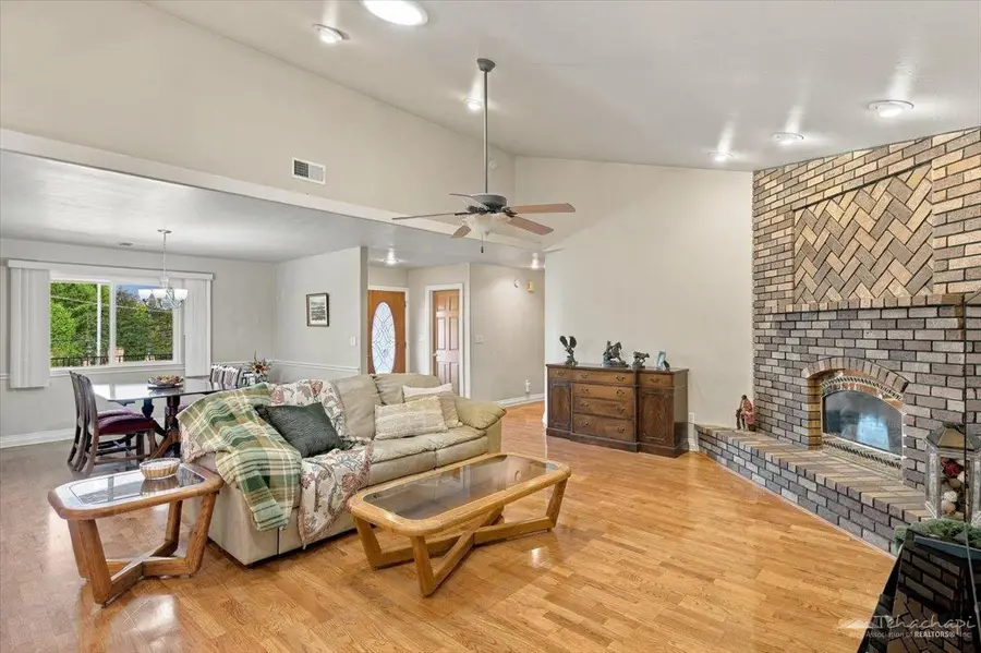 30100 Sunland Way, Tehachapi, CA 93561 - #3
