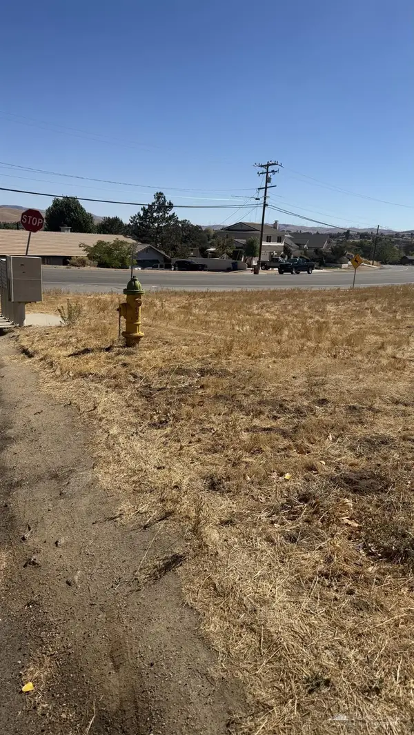 21200 Delmar Avenue, Tehachapi, CA 93561