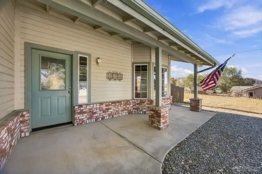 27680 Hialeah Drive, Tehachapi, CA 93561 - #2