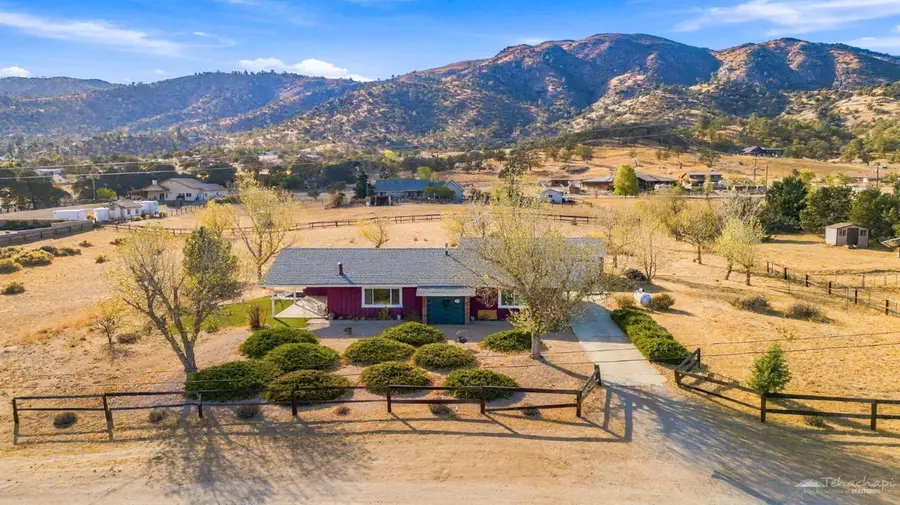 23401 Lupine Avenue, Tehachapi, CA 93561 - #2