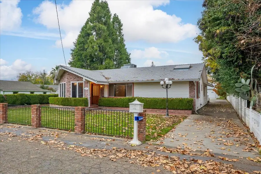 83 Damon Avenue, Red Bluff, CA 96080 - Image #2