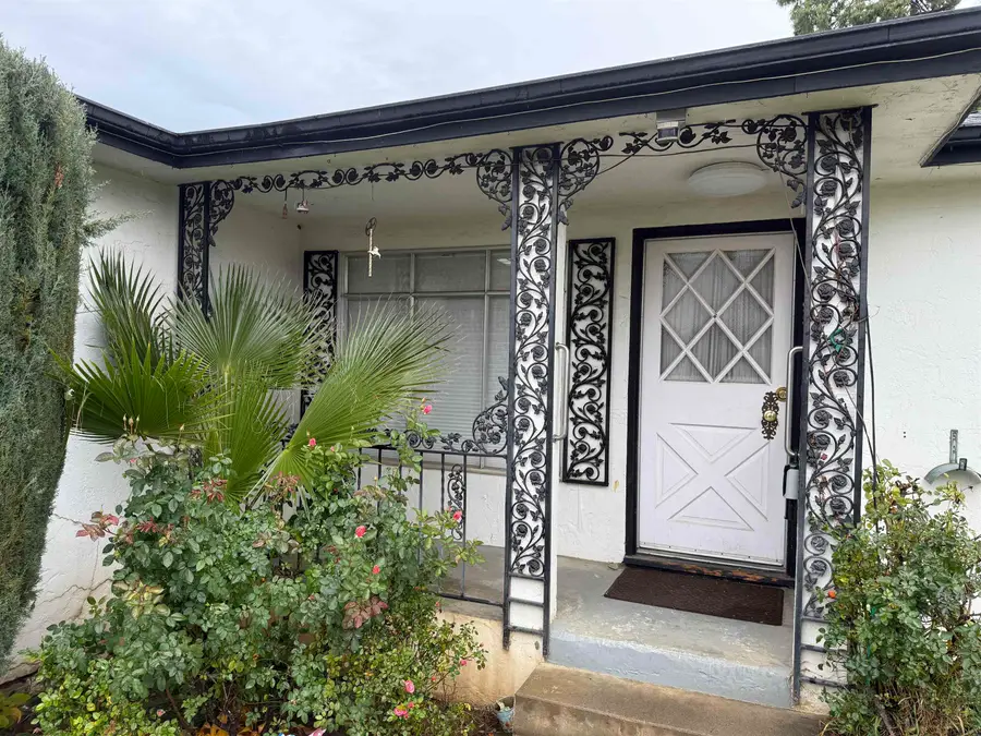 265 Kaer Ave, Red Bluff, CA 96080 - Image #2