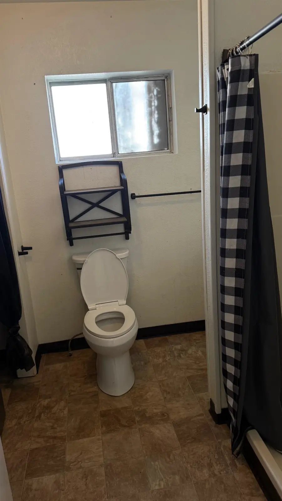 425 Pardee Avenue, Susanville, CA 96130 - Image #2