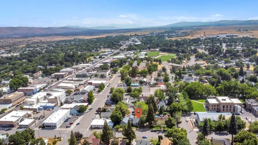 125 S S Roop Street, Susanville, CA 96130 - Image #3