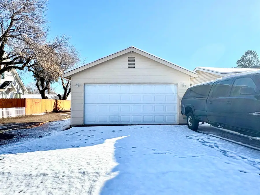 185 S S Spring Street, Susanville, CA 96130 - Image #3