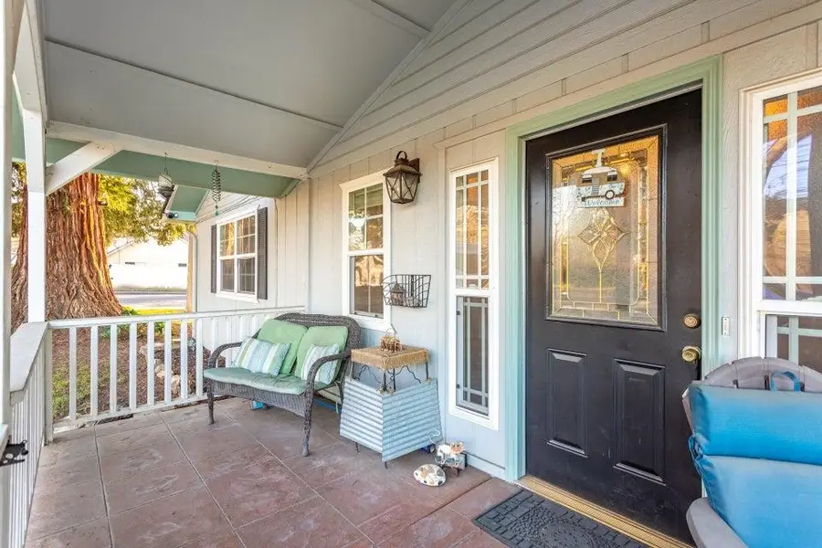 406 S Jackson St, Red Bluff, CA 96080 - Image #2