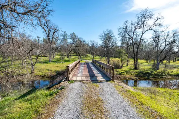 12765 Akrich St, Redding, CA 96003