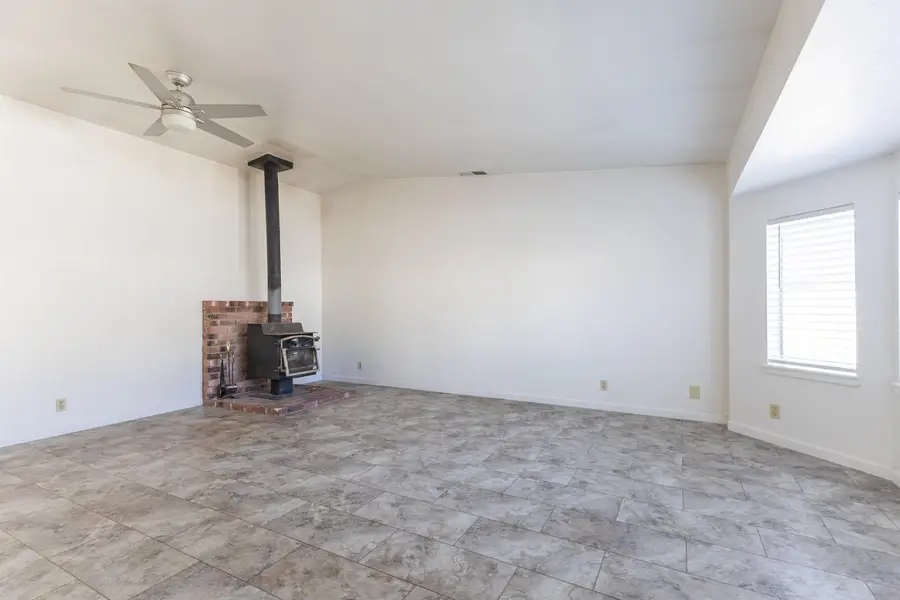 690 Cameron Way, Susanville, CA 96130 - #3