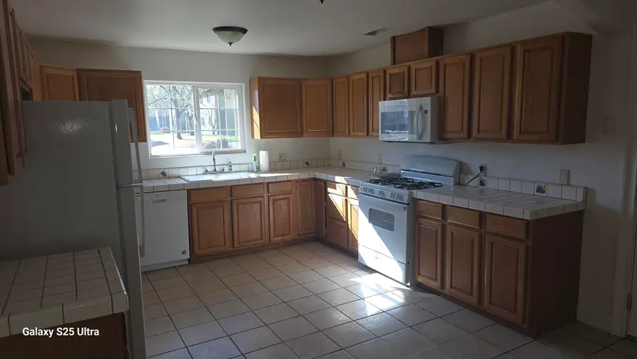 1001 Toomes Avenue, Corning, CA 96021 - #2