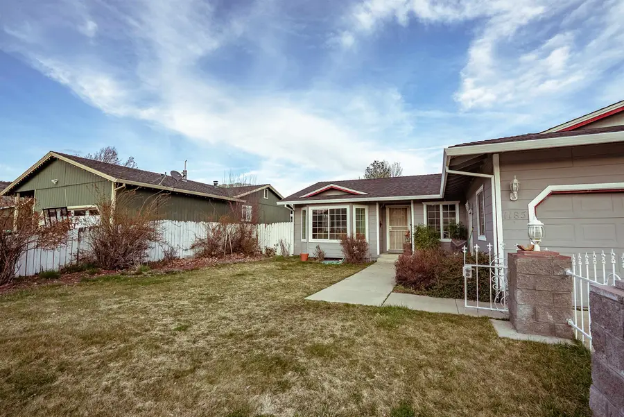 1185 Barbara Way, Susanville, CA 96130 - #2