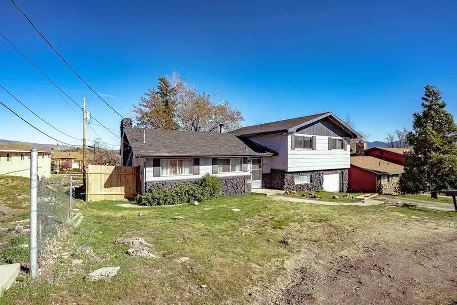 875 Washo Ln, Susanville, CA 96130 - #2