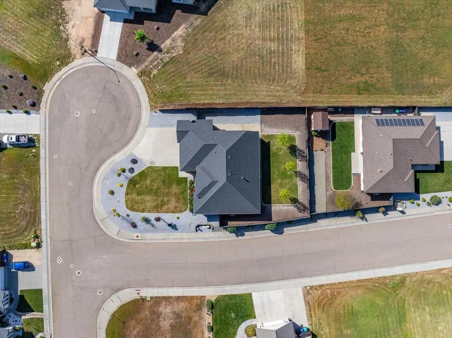 1560 Carl Court, Red Bluff, CA 96080 - #2