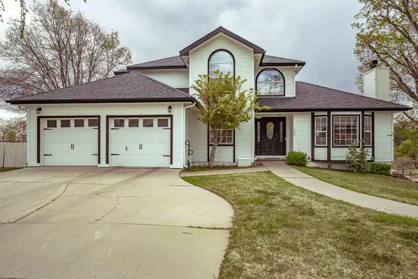 125 Brookwood Dr, Susanville, CA 96130