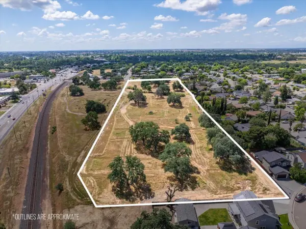 245 Walton Avenue, Red Bluff, CA 96080