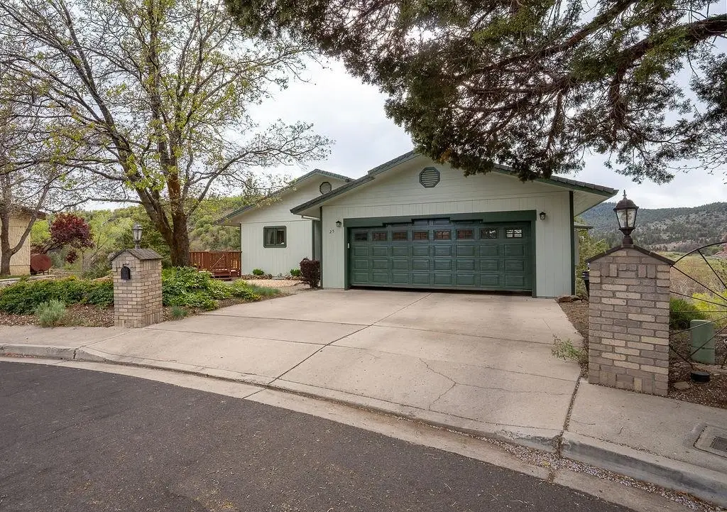25 Oakridge Way, Susanville, CA 96130 - #1