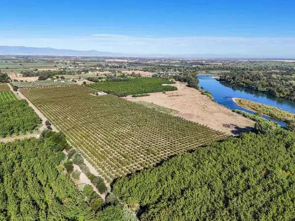 25333 Connecticut Avenue, Corning, CA 96021