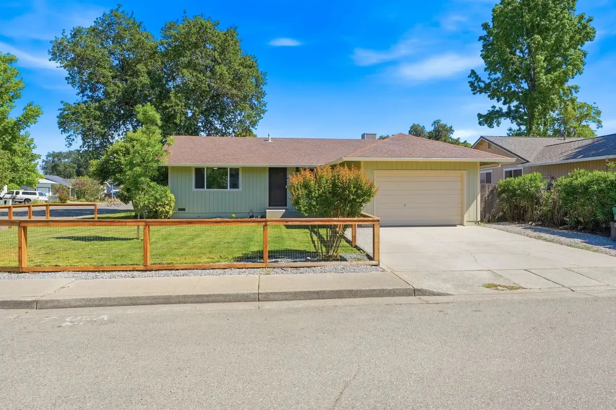 2885 Iris St, Anderson, CA 96007 - #1