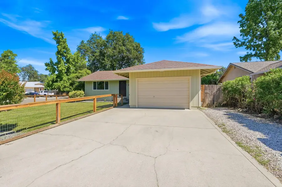 2885 Iris St, Anderson, CA 96007 - #2