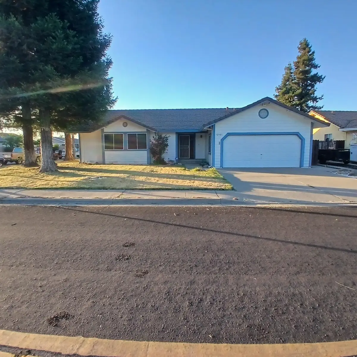 12101 Cherry Dr, Waterford, CA 95386 - #1
