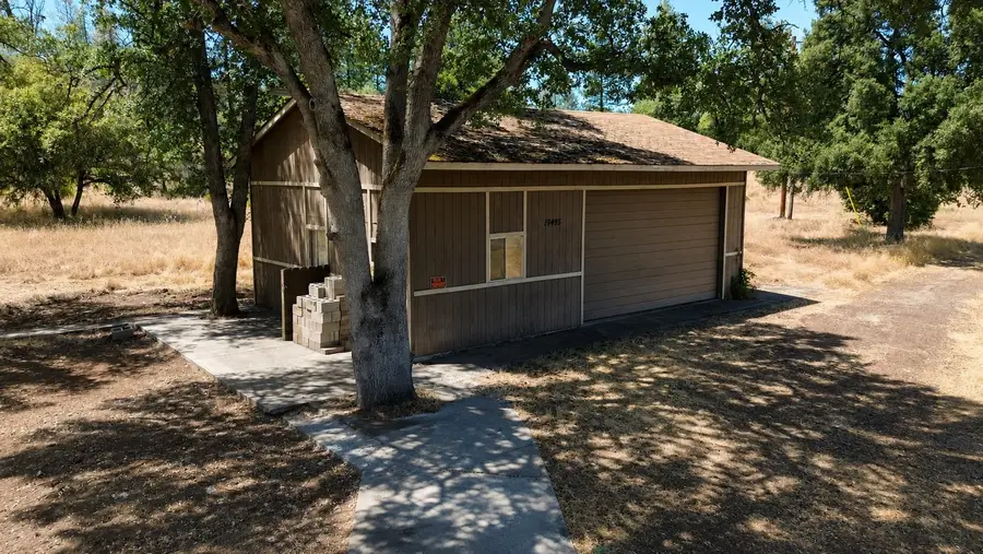 19495 Lanes Valley Road, Paynes Creek, CA 96075 - #2