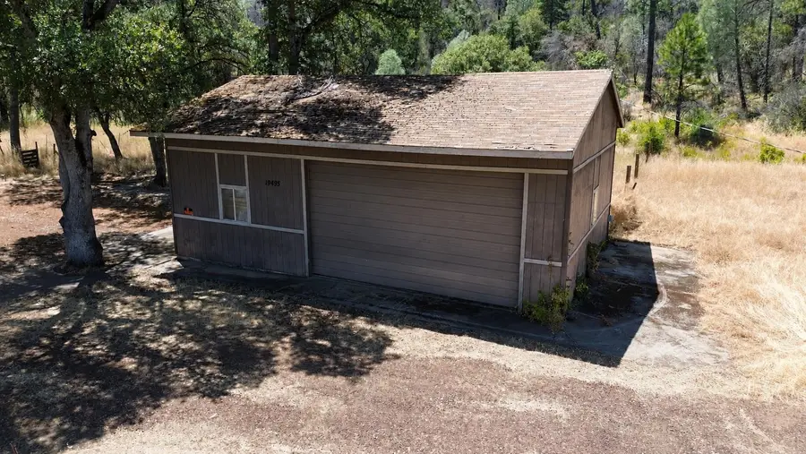 19495 Lanes Valley Road, Paynes Creek, CA 96075 - #3
