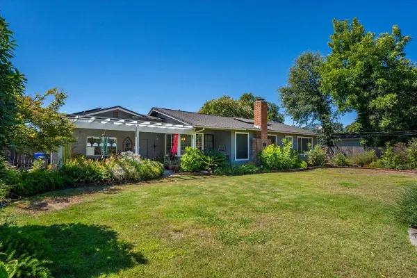 1566 Robinson Drive, Red Bluff, CA 96080