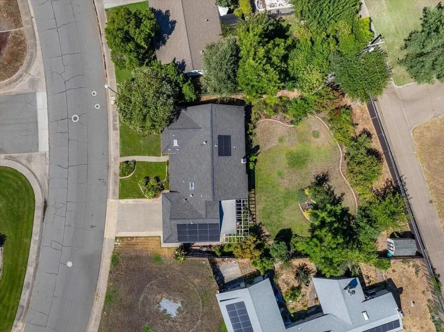 1566 Robinson Drive, Red Bluff, CA 96080 - #3