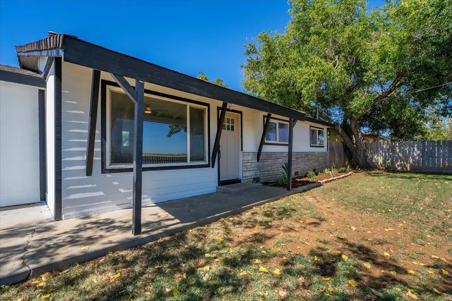 21618 Sacramento Avenue, Red Bluff, CA 96080 - #2
