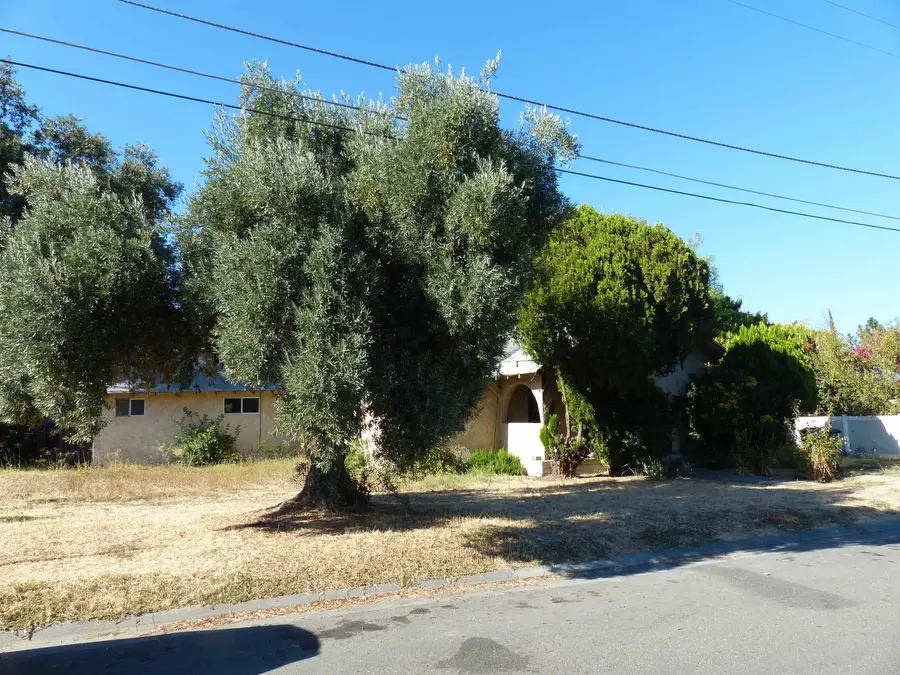 1944 Elizabeth Avenue, Corning, CA 96021 - #2