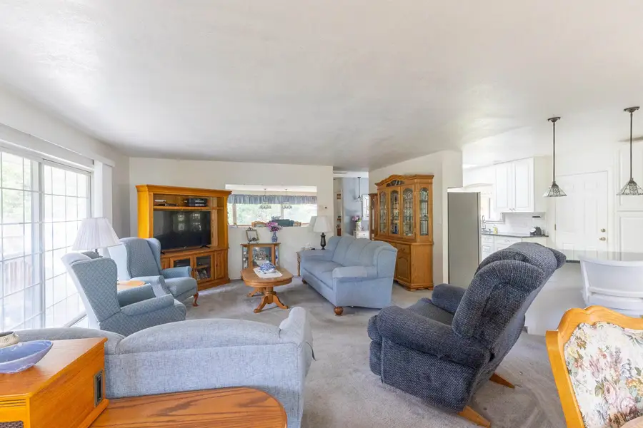 910 Cherry Terrace, Susanville, CA 96130 - #3