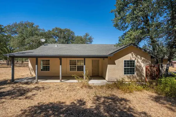 7487 White Oak Road, Corning, CA 96021