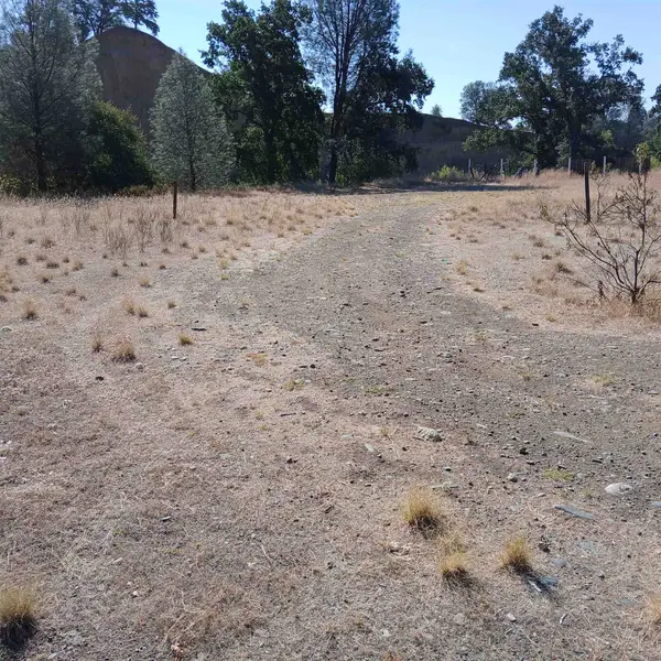17200 Elder Creek Circle, Corning, CA 96021