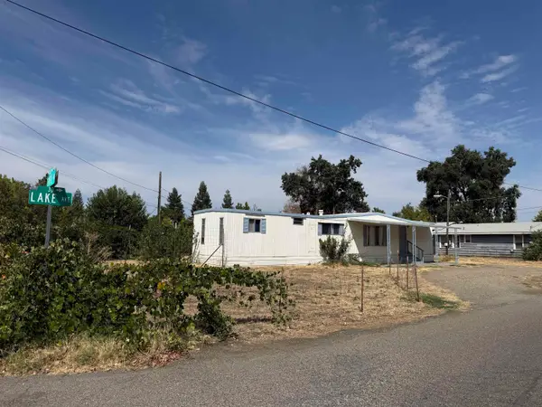 34 Lake Avenue, Red Bluff, CA 96080