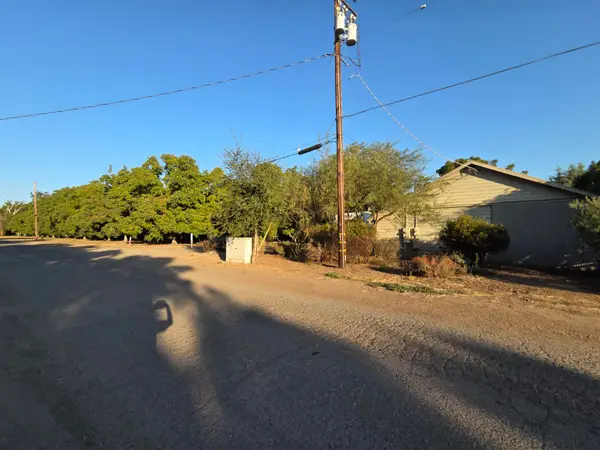 24011 Bray Avenue, Red Bluff, CA 96080