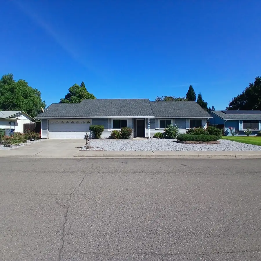 2965 Brookside Dr., Redding, CA 96001 - #2