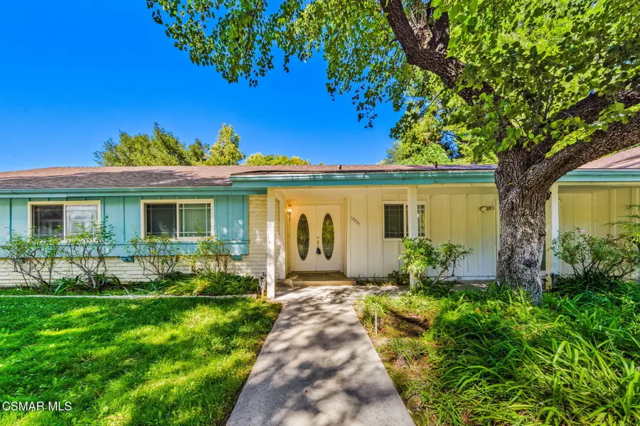 15877 Beaver Run, Canyon Country, CA 91387 - Image #2