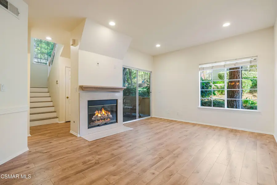 637 Indian Oak, Oak Park, CA 91377 - Image #3