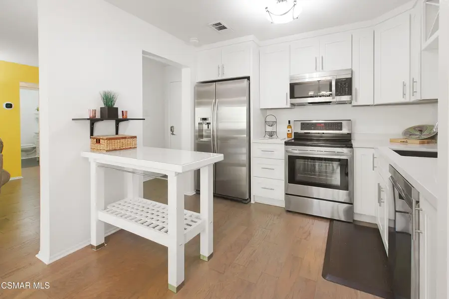 286 Oakleaf, Thousand Oaks, CA 91360 - Image #2