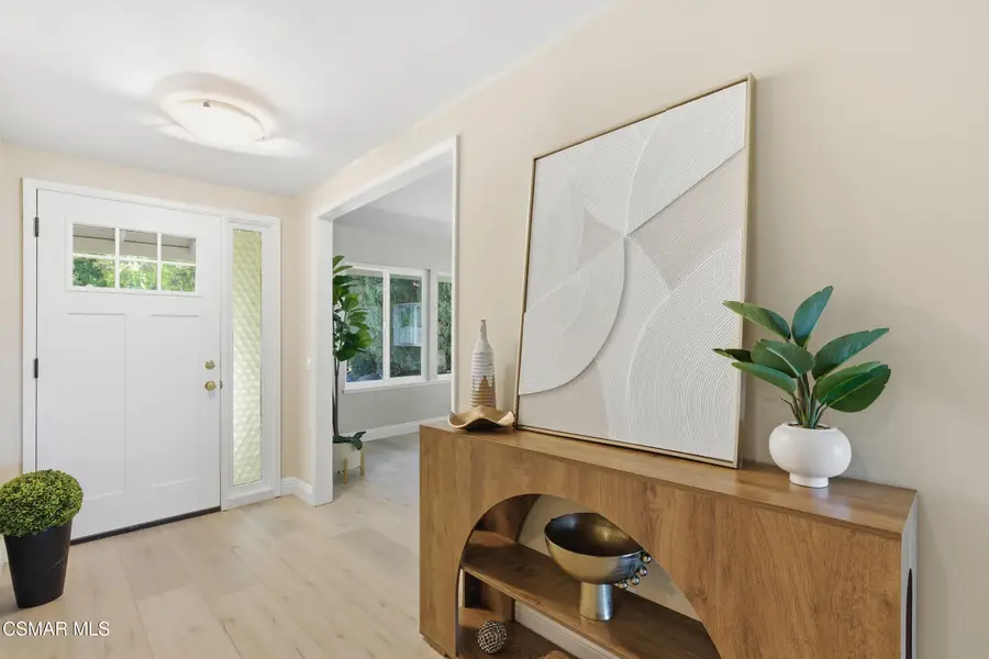 6454 Smoke Tree, Oak Park, CA 91377 - Image #2