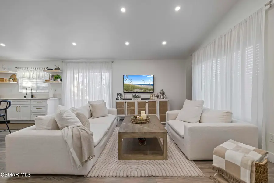 18712 Vicci, Canyon Country, CA 91351 - Image #3