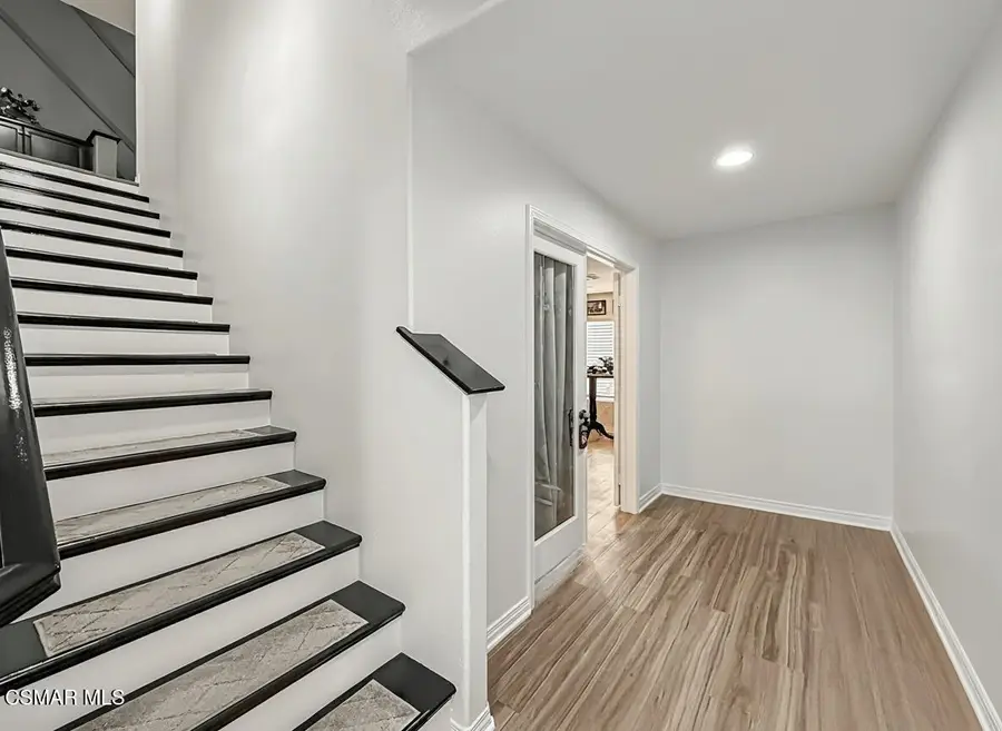 26707 Lexington, Saugus, CA 91350 - Image #2