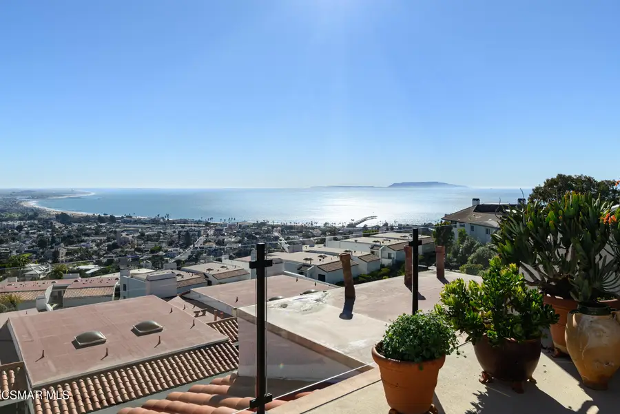 818 Caliente, San Buenaventura Ventura, CA 93001 - Image #2