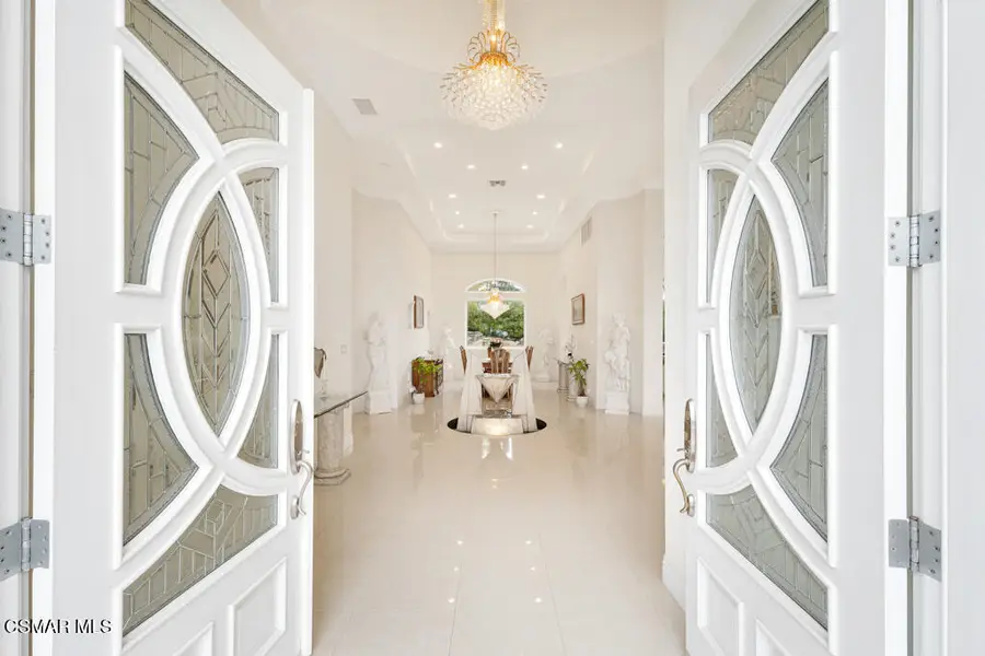 932 Rosario, Thousand Oaks, CA 91362 - Image #2