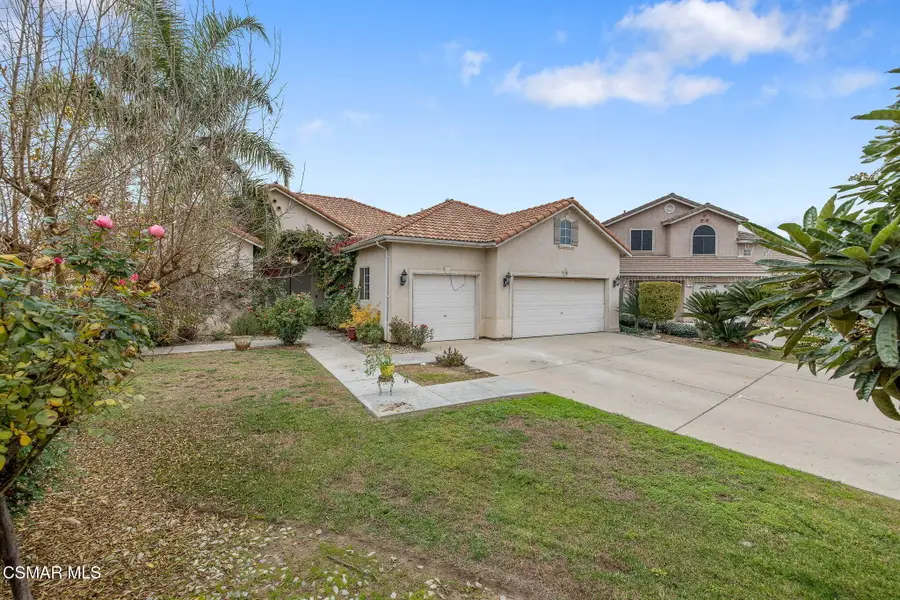 1185 E Ramblewood, Dinuba, CA 93618 - #2