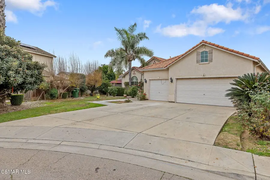 1185 E Ramblewood, Dinuba, CA 93618 - #3