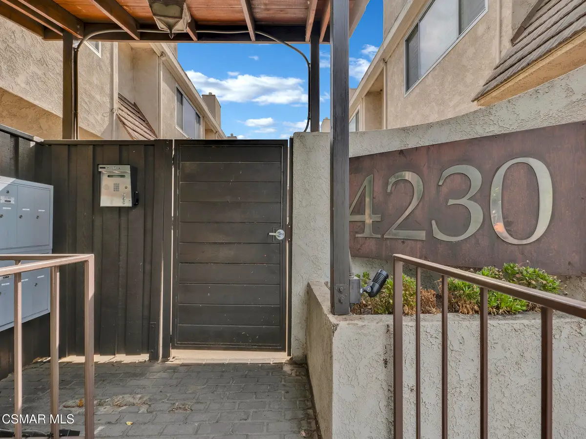 4230 Whitsett, Studio City, CA 91604 - #1