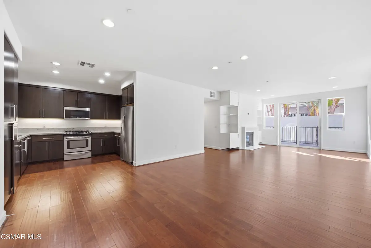 10878 Bloomfield, Toluca Lake, CA 91602 - #1