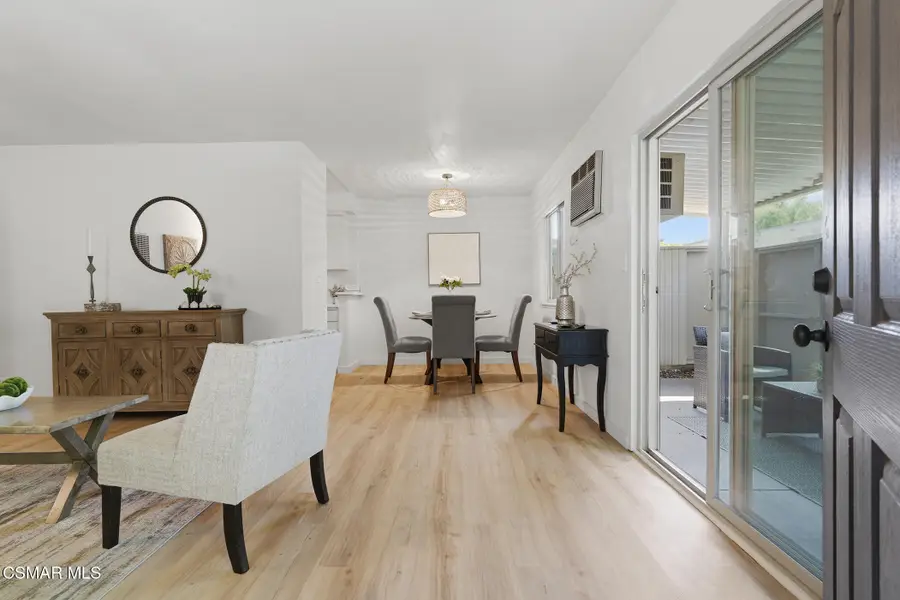 22050 Calvert, Woodland Hills, CA 91367 - #2