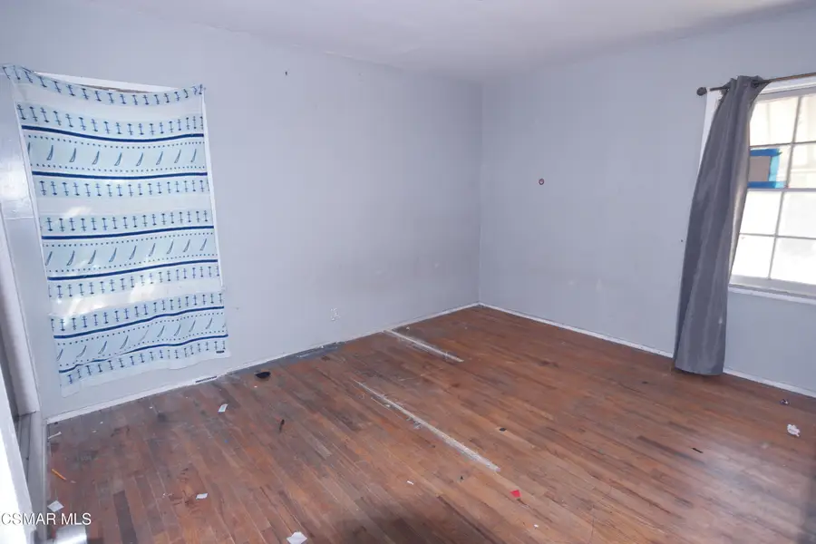 17740 Vanowen, Reseda, CA 91335 - #2