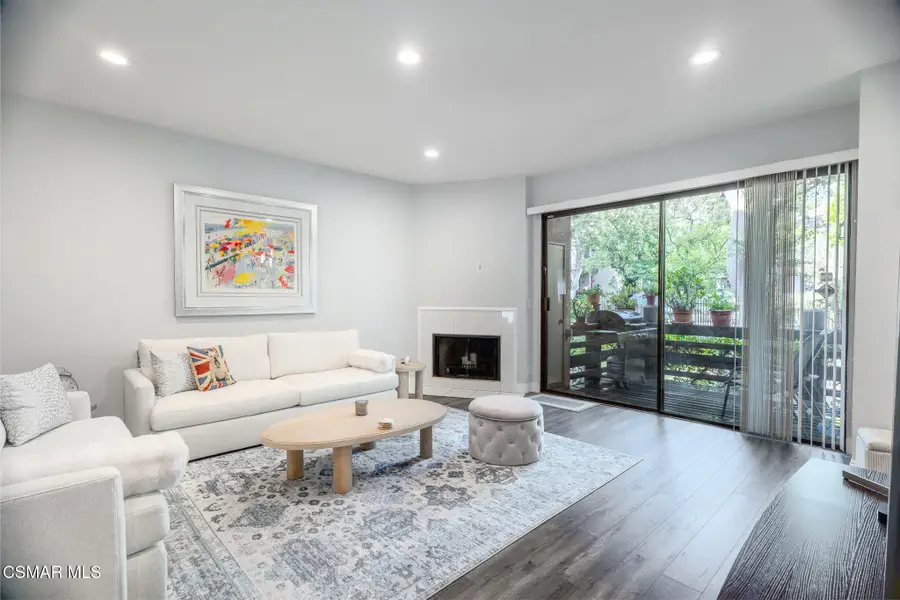 21901 Burbank, Woodland Hills, CA 91367 - #3